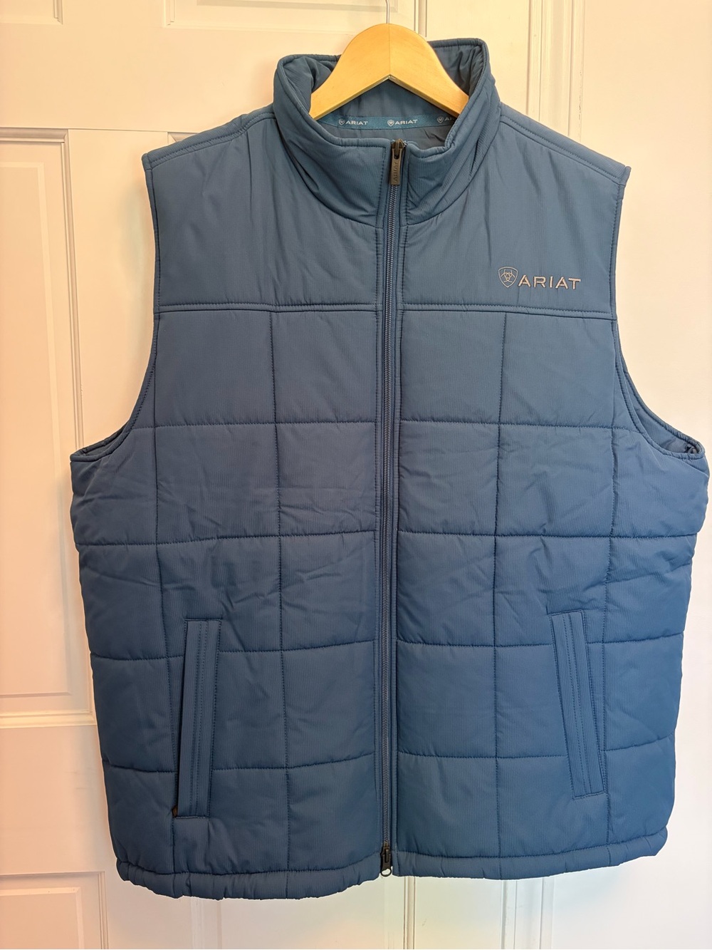 Ariat Men's Quilted Navy Blue Insulated Vest with Concealed Carry